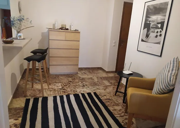 Maria'S Cozy Apartment In Palaio Faliro